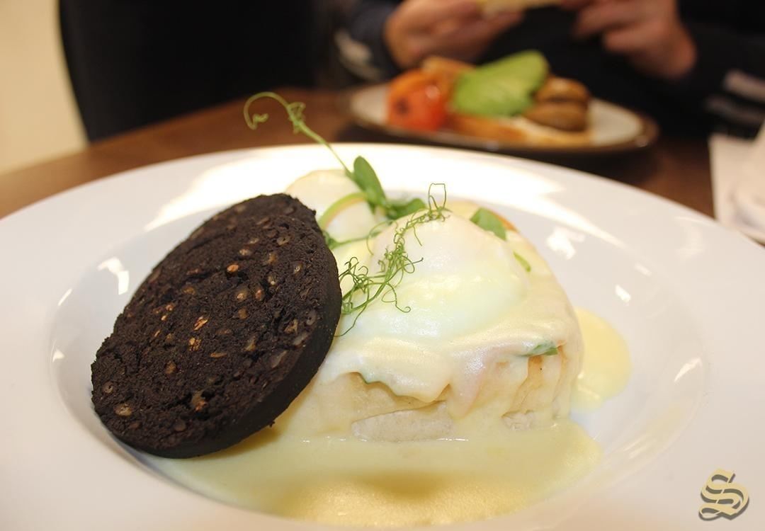 Sextons Bakery tweet media