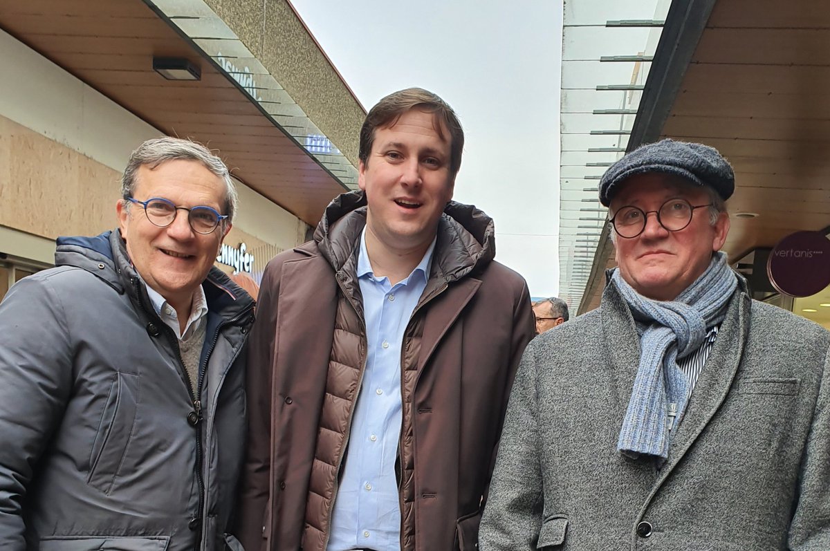 FrancoisChollet's tweet photo. Inauguration de la permanence de campagne de @Damien_Laborde à Colomiers @p_medevielle @MoniqueIborra @agir_officiel @agir_31 @LArribage @sachabriand @Marthe_Marti @JJBolzan Bonne chance Damien tu incarnes le renouveau et les columerins l'attendent. @JulienMiro @francoismoreau https://t.co/9piRAQS5GZ
