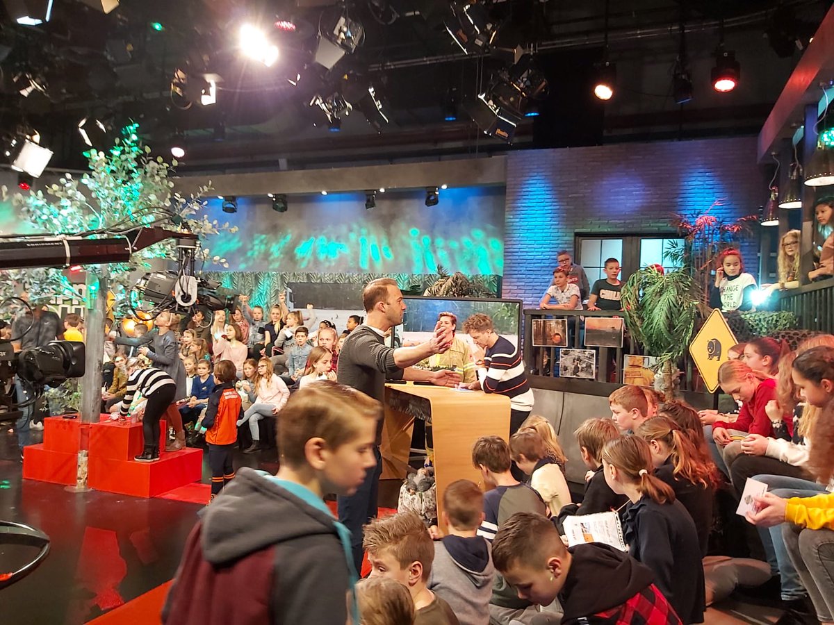 Collega <a href="/MargreetZoer/">margreet zoer</a> vertelde vanmorgen in de speciale live uitzending van jeugdprogramma  #ZappYourPlanet #SOSKoala welke soorten natuurbranden er zijn en hoe vuur zich verspreidt #Australië #natuurbranden #AustraliaBushfires <a href="/Brandweer_NL/">Brandweer Nederland</a> <a href="/nl_brandweer/">Brandweer.nl</a>