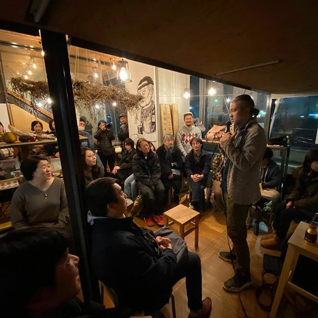 koganechobazaar's tweet photo. 【開催中】NOddIN 4th Exhibition: UNLEARNING もういちど、忘れなおす
写真は本日のトークイベント、丹下紘希「僕がPTA会長をしている理由」開催のようす!
#NOddIN #unlearning #もういちど忘れなおす #koganecho https://t.co/Qc5jXmn6eM https://t.co/2uW4Ixi7O9