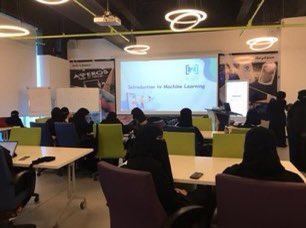 IoT_in_KSA's tweet photo. جانب من فعالية #GEEKTHON التي تقام حالياً في وادي مكة .. https://t.co/rbRZb0XmpN