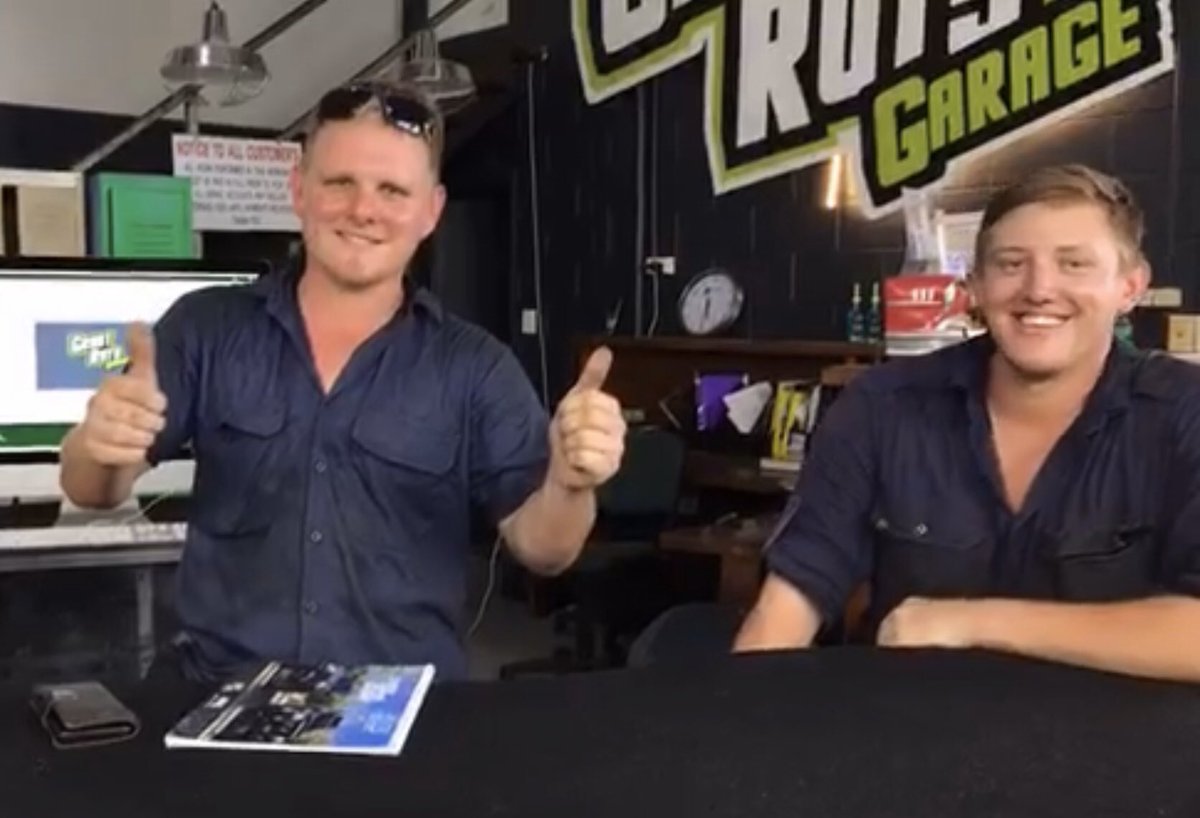 BIGDIRTFNQ's tweet photo. Live from cairns Grunt Ruts garage #4x4 #OutdoorAdventure  #4x4Build #Off-Road https://t.co/OOTmPXNc6G https://t.co/40tAho2gTq