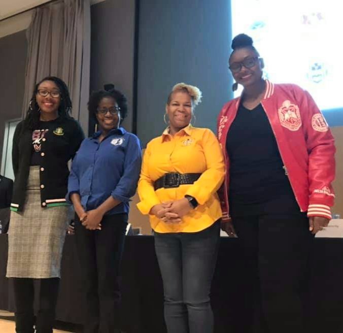 akaxisigmaomega's tweet photo. On Friday, January 24th #AKAXiSO members promoted and worked the MCPS 12th Annual HBCU College Fair in collaboration with fellow @nphcmc20885 members. #HBCUForLifeACallToAction @nbcwashington @MoletteGreen https://t.co/Vrh5a9guKD