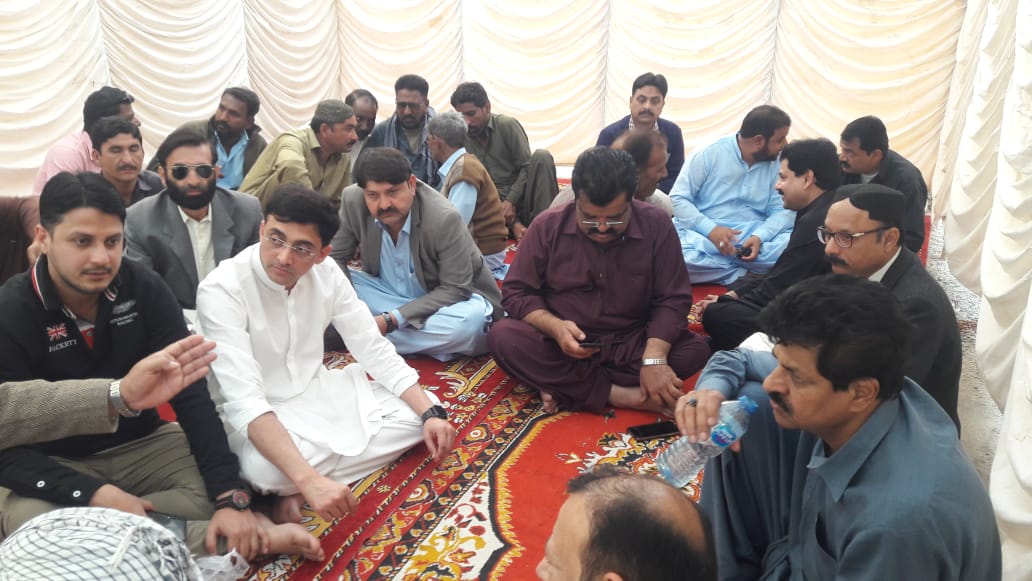 RizwanSherani44's tweet photo. #Hyderabad
Today PPP EX-MNA @SardarKamalKha4 Condulences with Saeed uddin Ex Vice President PPP #PS65 on sad Demise of his father at his residence. PPP MPA #PS64 @A_JabbarKhanPPP, PPP Chairman #UC89 @AbdulRA93870318, Akhtar Rao, Taj Wali Khan & other Notables were also present. https://t.co/wgV3A91Bz3