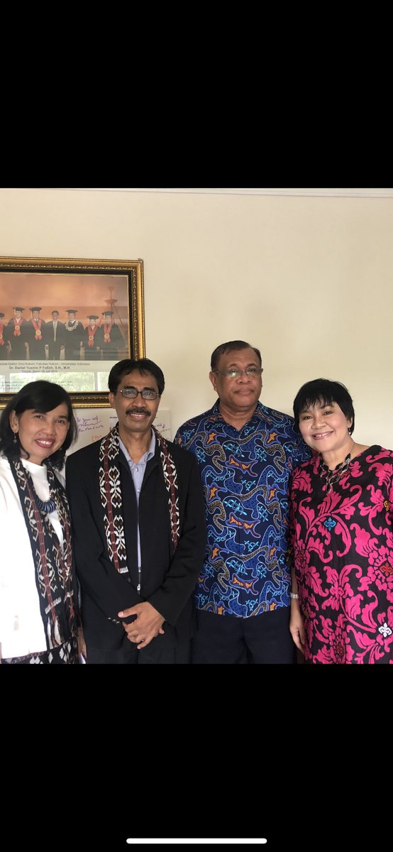 m_liur's tweet photo. Ibadah Syukur dengan Dr. Daniel Yusmic P Foekh sebagai Hakim Konstitusi 2020-2025 di Rumah Kediaman (Apartment Sekneg), 25/1/20. Selamat mengabdi. https://t.co/TK1vQ5LNZX