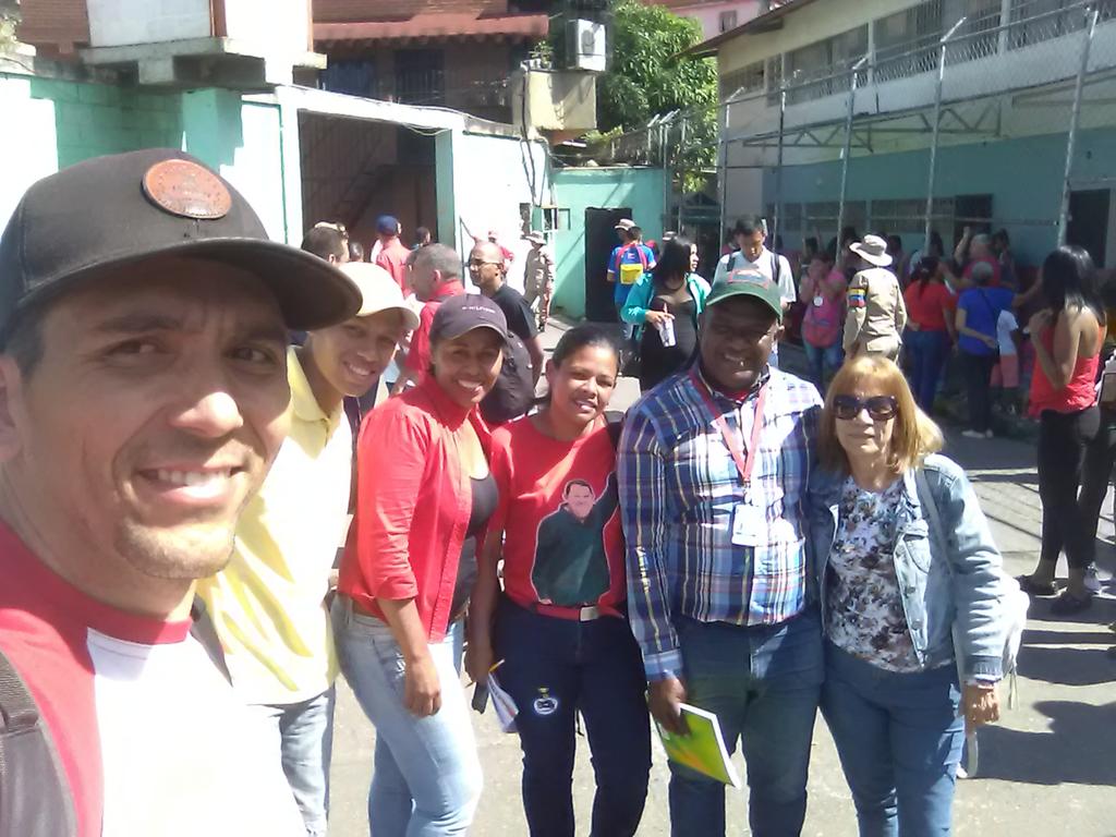 GmsytM's tweet photo. #Miranda Hoy nos encontramos desplegado en la inauguración de la base de misiones Los Guerreros de Ayacucho en el Mp Sucre @MirandaPSUV @LaChinaPsuv @RinoMachado @ErikaPsuv @NicolasMaduro https://t.co/Ij6FLxat4V