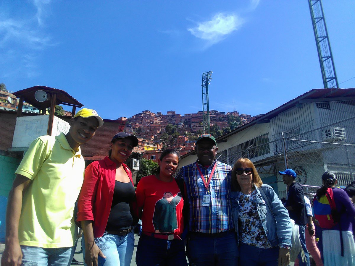 GmsytM's tweet photo. #Miranda Hoy nos encontramos desplegado en la inauguración de la base de misiones Los Guerreros de Ayacucho en el Mp Sucre @MirandaPSUV @LaChinaPsuv @RinoMachado @ErikaPsuv @NicolasMaduro https://t.co/Ij6FLxat4V