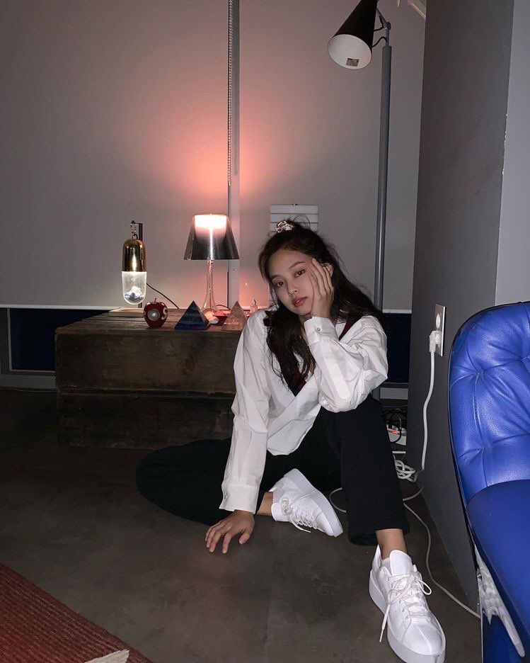 ทิวา tweet media