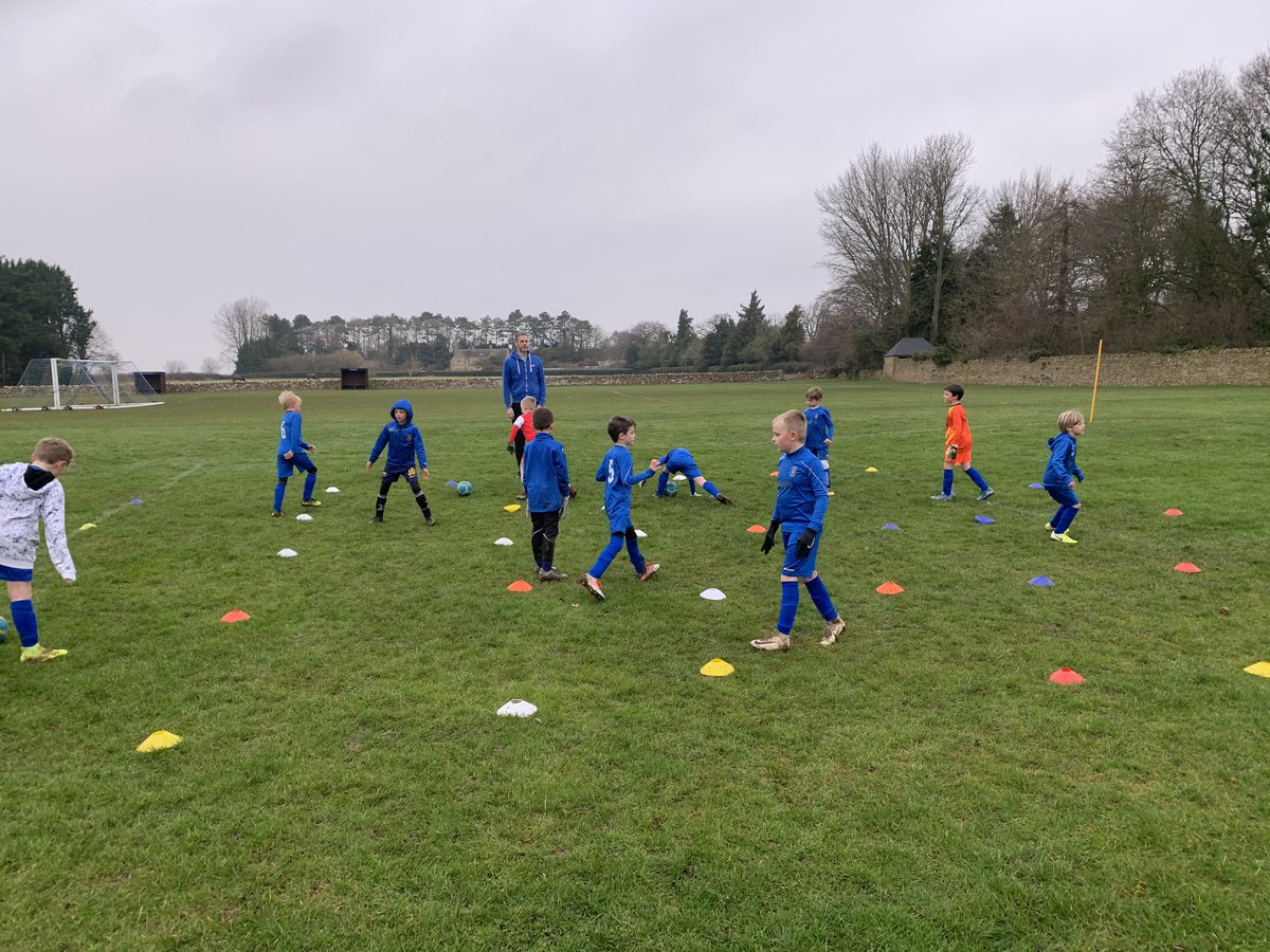 No match so the <a href="/ChadlingtonFC/">Chadlington Football Club</a> U9 Lions going through their paces at training this morning! 🦁💪⚽️ Cracking session!