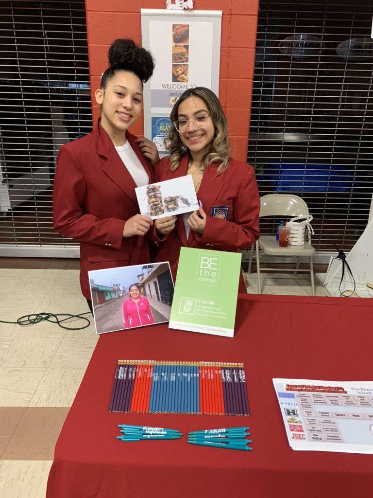 PCTASkillsUSA's tweet photo. Providence school choice fair!! PCTA students talking about CTE and SkillsUSA!! @PCTAProvidence @Judy_Fried @SkillsUSARI @PCTAProvidence https://t.co/ryGXAuRuGK