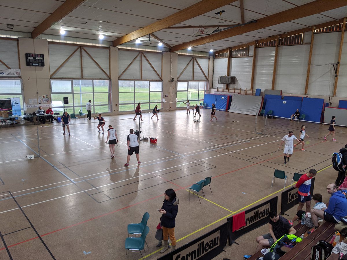 alv_bad's tweet photo. Y a du niveau aujourd'hui, au tournoi départemental des vétérans de #Villecresnes ! Agréable à regarder ! https://t.co/CjymNs1rzg