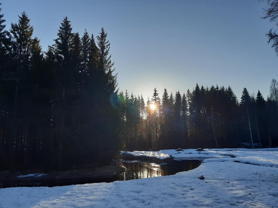 Dilyanka4's tweet photo. #foto #fotography #blue #sun #water #nature #snow https://t.co/pRuNPIqBbW