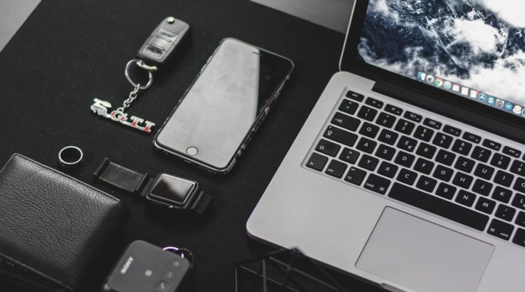 ironcirclecyber's tweet photo. The internet of things plays a big role in our everyday routine, whether we realize it or not. Here are the #IoT security risks in your normal day https://t.co/Q5SgtEUeQJ #cybersecurity #getcybereducated https://t.co/I0BOFI5E6W