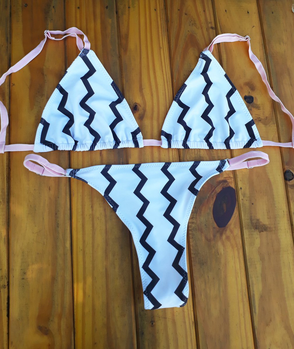 day_kio's tweet photo. Este año implemente las bikinis sublimadas con las estampas que me mandaban. Estas son algunas de las que hice 😍 https://t.co/PzOAfyF7Jw