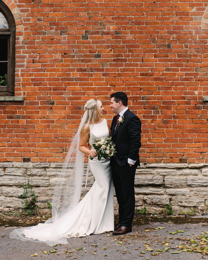 Paloma_Blanca's tweet photo. We're SO obsessed with #style4614 on this sweet bride! π
Photography: @katephoto
Bridal Boutique: @weddingbelles_4oaks https://t.co/6pNNdHgkWY