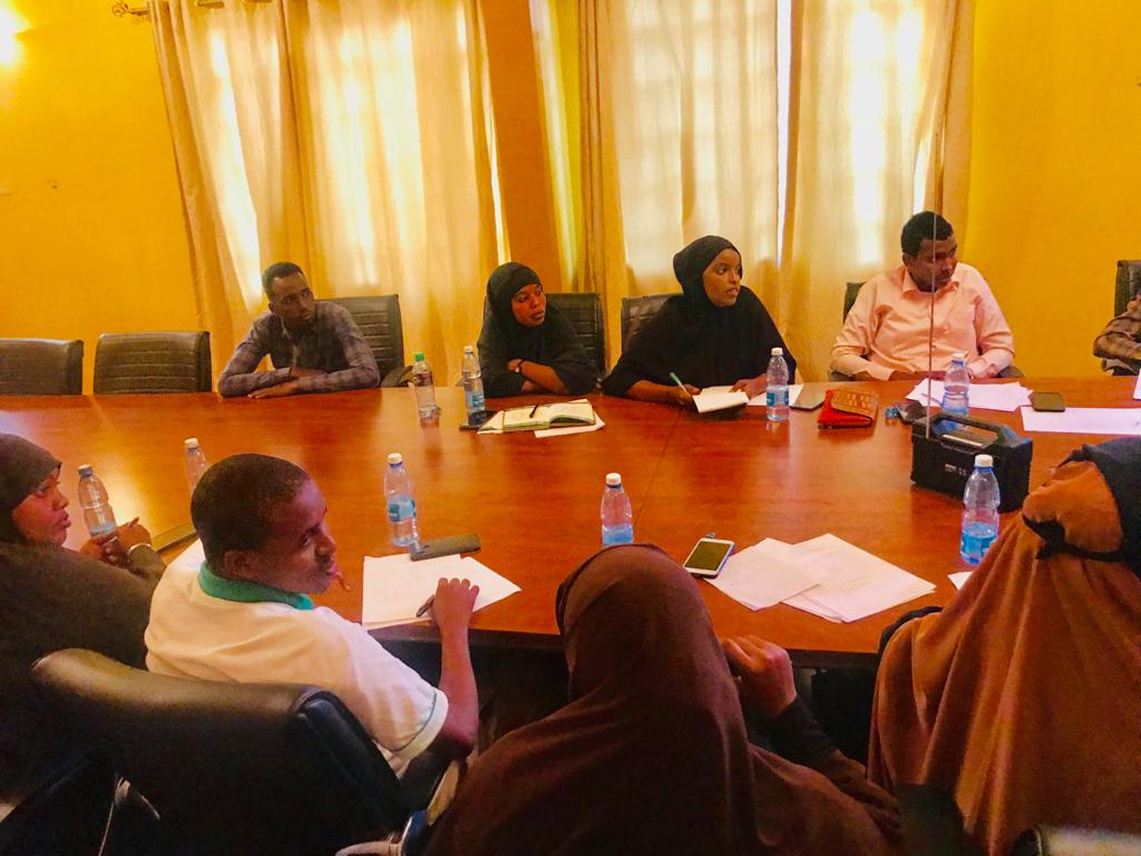 FatumaAOsman1's tweet photo. On our #LDAG, episode 22,Islam and violent extremism..we have discussed ,Roles played by youth in preventing #VE .
#peceforall
#islamisforpeace 
@EqualAccessEA @QAmishey @abdulfatahahm15 @BashirDagane @Ahmedde51308845 @fatumakune https://t.co/NfiYA6qGcV
