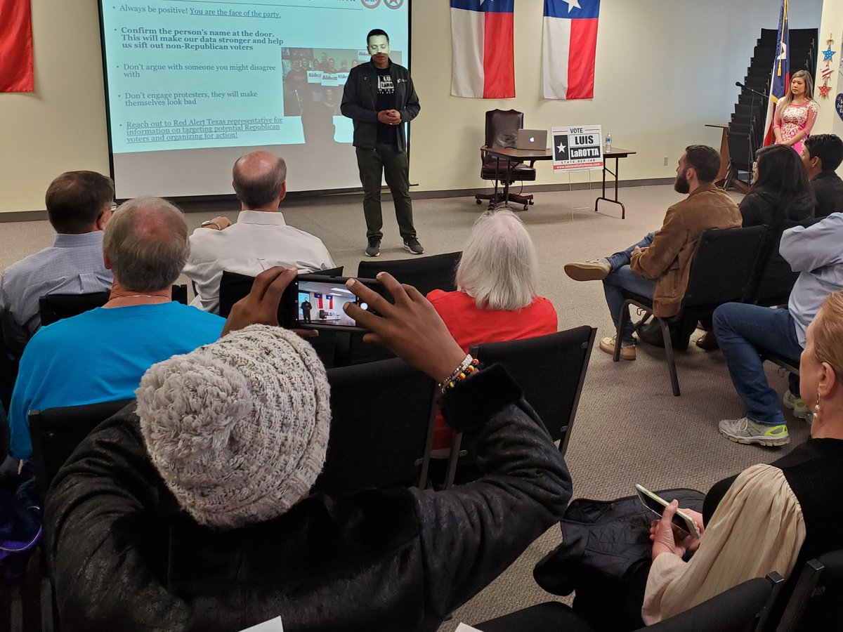 larottafortexas's tweet photo. Revving up our awesome volunteers before today's blockwalk in #HD148! Have you voted already?

#larottafortexas #txlege https://t.co/yQSWQP7gz1