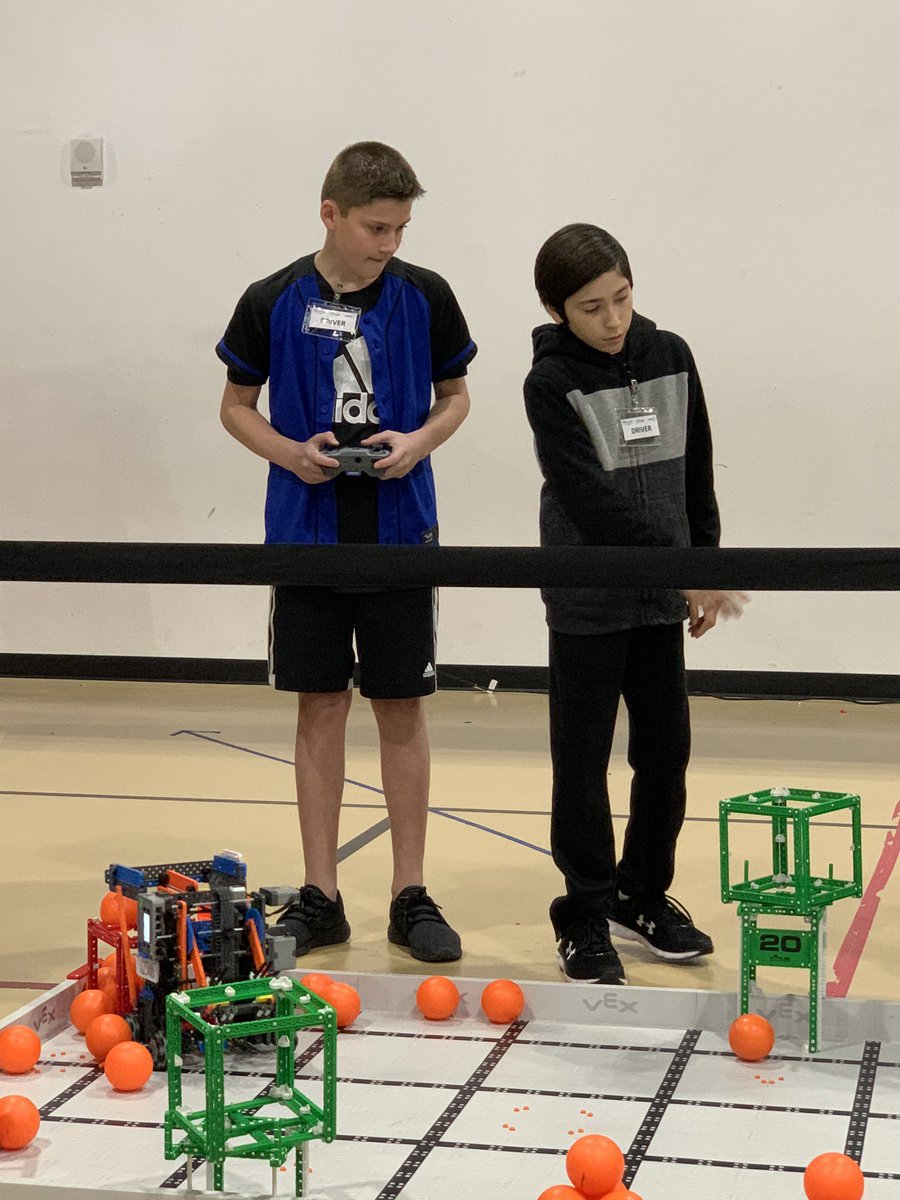 ericadolsen's tweet image. #ThankYou @HSA_Garland for hosting today’s #VEXIQChallenge #Competition. Team #Autonomous is ready! @AmyParksElem @ShellybBennett @KristiHarp @mrsmegan_smith @mrs_dpatterson