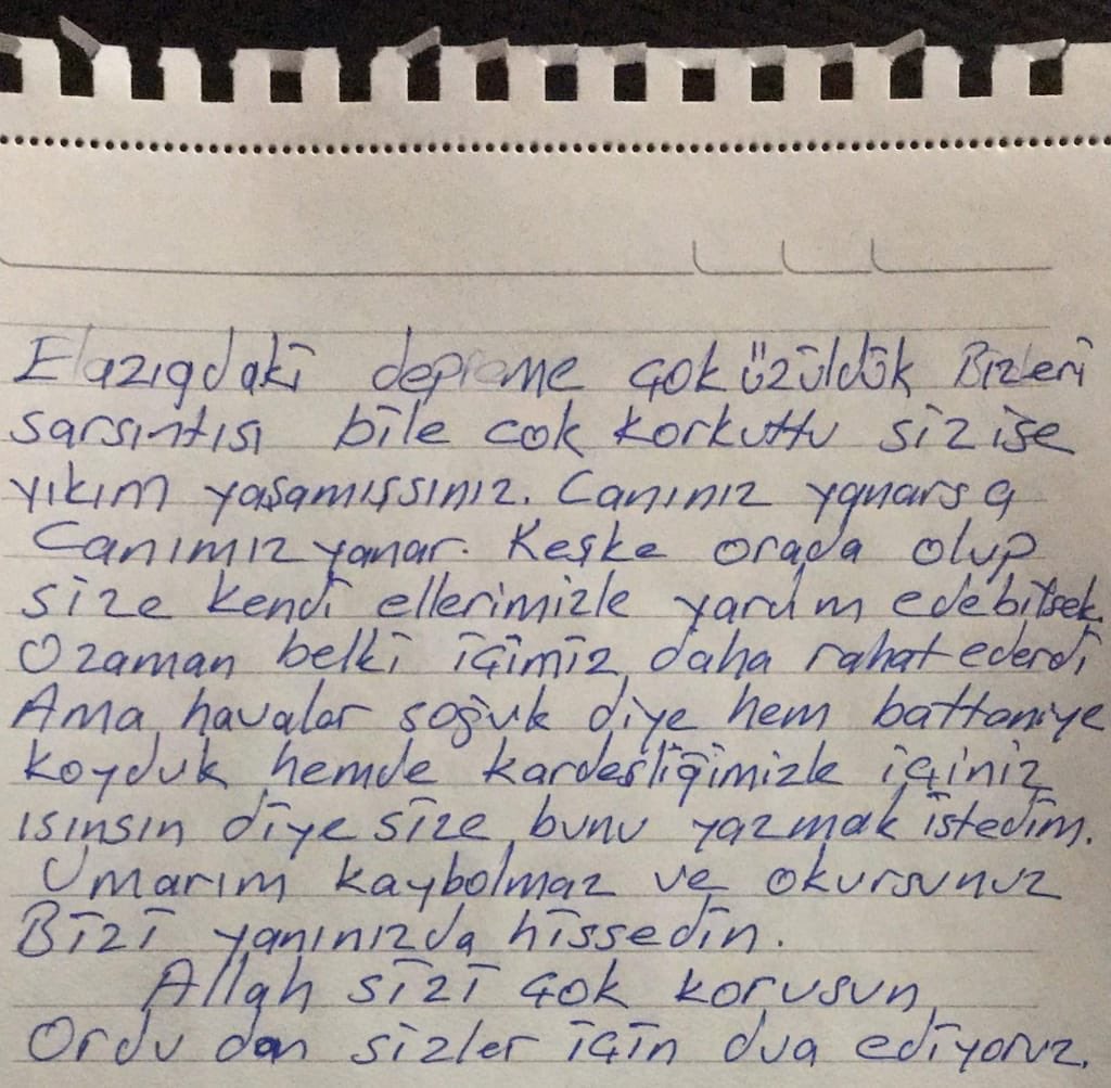 UIDRUHR's tweet photo. Sağcısı solcusu, dindarı ateisti, muhafazakarı komünisti, büyüğü küçüğü ve tüm kurumları şu an tek dertte birleşti tek yürek oldu oda #Elazıg
eşsiz bir Milletiz
güçlü bir Ülkeyiz
#elazıgdeprem #elazig #elazığdadeprem https://t.co/PcKdWkMVFp