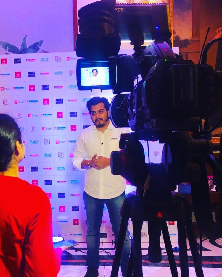TiEDelhi's tweet photo. #TiEMember @Akshay001 & #TiELumisEntrepreneurialExcellenceAwardWinner 2019 @LeverageEdu added another feather to its cap by winning the @BWBusinessworld #TechTor Award. Keep up the great work! https://t.co/JcIqqP9Y5G