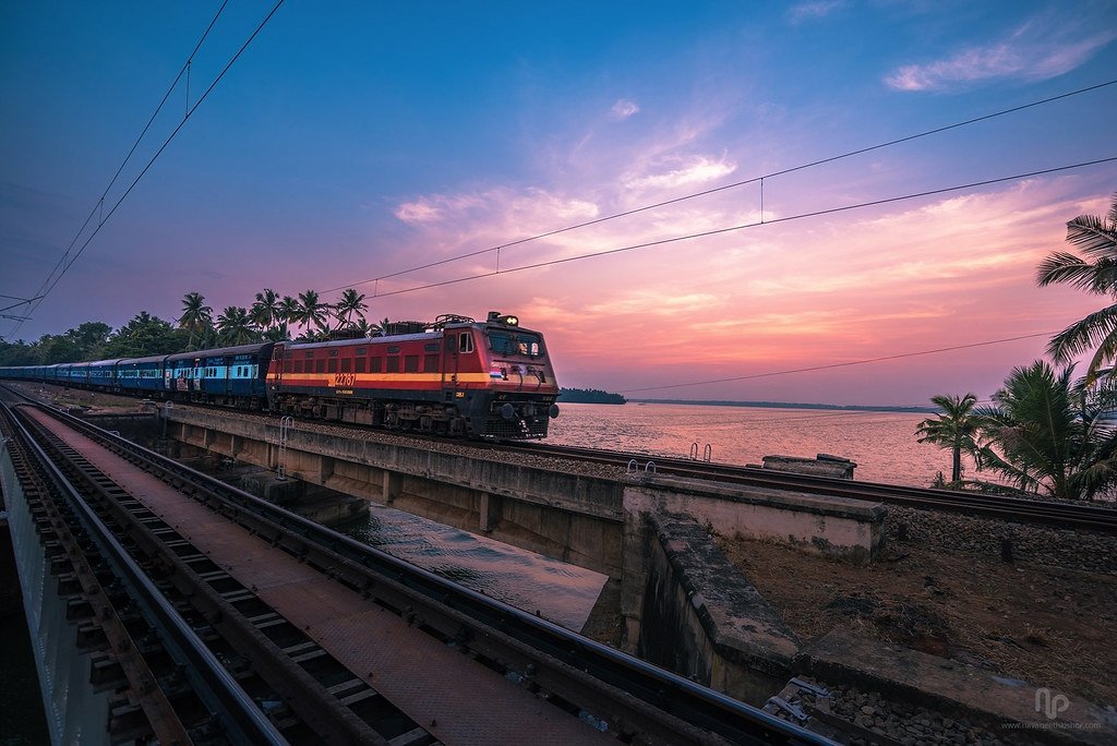 SanjayY83772392's tweet photo. Rampant petty departmentalism in Indian Rlys. is holding its progress. Merger of 8 Gp. 'A' services of officers will provide wings to it &amp; lead the Nation into an era of accelerated growth. Thanks Hon'ble Min. of Rlys. @PiyushGoyal for this wonderful step. 
#OneRailwayOneService https://t.co/rWQBDXn6tR