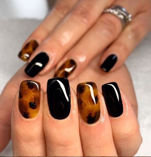 25 Cute Ways To Wear Animal Print Nails 2021 : Milky Tortoiseshell French  Tip Nails
