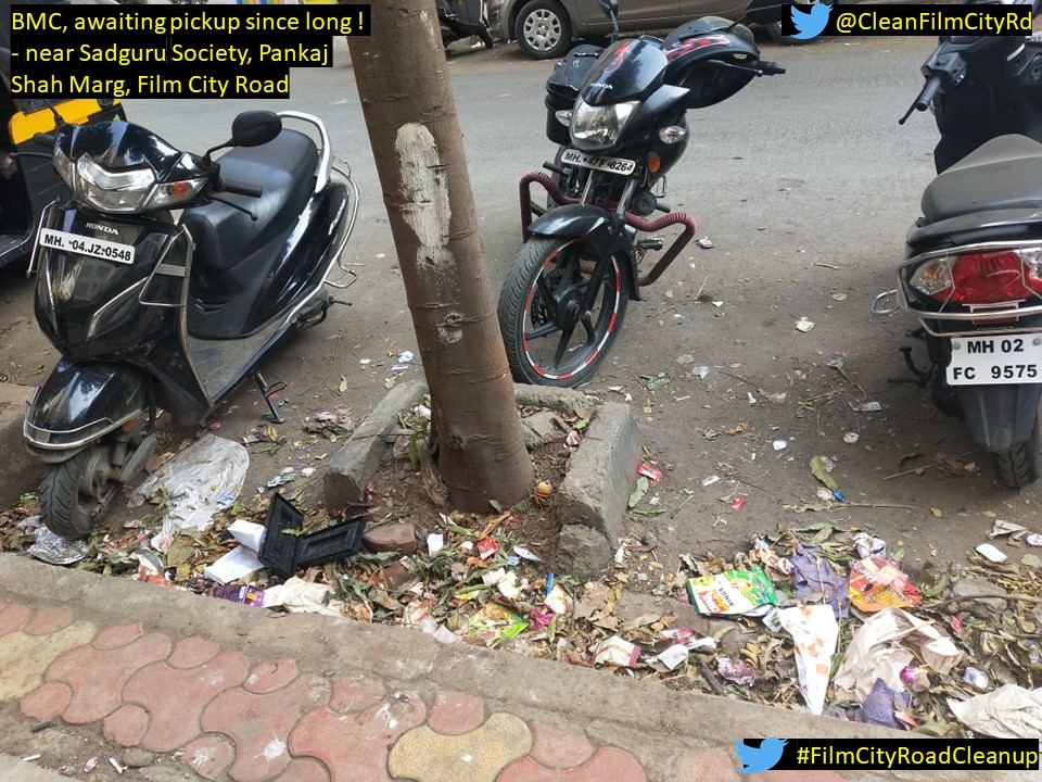 CleanFilmcityRd's tweet photo. Filth left untouched for several days at Pankaj Shah Marg, off Film City Road. @mybmcWardPS  , this is complete neglect of regular cleaning responsibility. When are you going to do your part for #FilmCityRdCleanup ? @mybmc  @AUThackeray , your intervention is needed ! https://t.co/3yCyfBOn0i