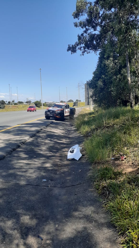EMER_G_MED's tweet photo. 《Elandsfontein》#RV05 responded to a collision in Elandsfontein. No injuries on scene.
@GTP_Traffstats @_ArriveAlive @EWNTraffic #whensecondscount #elandsfontein https://t.co/G920aeGDOT
