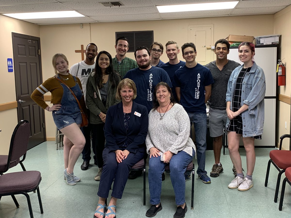 TeresaDOSP's tweet photo. It was such a joy to be @StPaulTampa with the Apostles of the Holy Eucharist to discuss #CourageouslyLiving the Gospel and missionary disciples. What a faith-filled group of young adults! https://t.co/8JmhPBFj8g