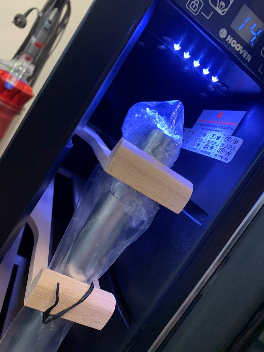 ApplianceStar's tweet photo. 🍾🍻🥂Its the weekend, and time to 'Chill'!🥂🍻🍾
Special Offer! £139.99.
Hoover 15cm Wide Bottle Cooler 
Limited Stock - Act Fast!
01422 893228 - All messages replied to on Monday. Have a great weekend folks! 😁😁
#Cheers #GnT #WineOclock #Chill #Gin #Friends https://t.co/fcPOViCq1z