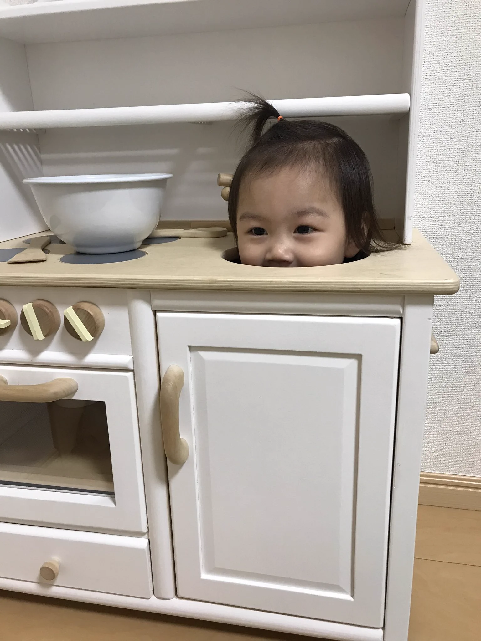 @xxx14ayk 子供用キッチンにハマるのたまらないですよね🥺💗
うちの子もよくしてます笑 