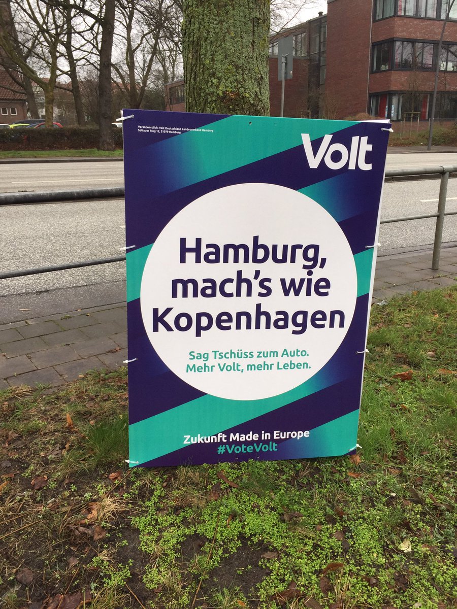 RadwegH's tweet photo. Was ist das denn bitte für eine Partei? Kennt die jemand?

#VoteVolt? https://t.co/KpRAGEQNbw