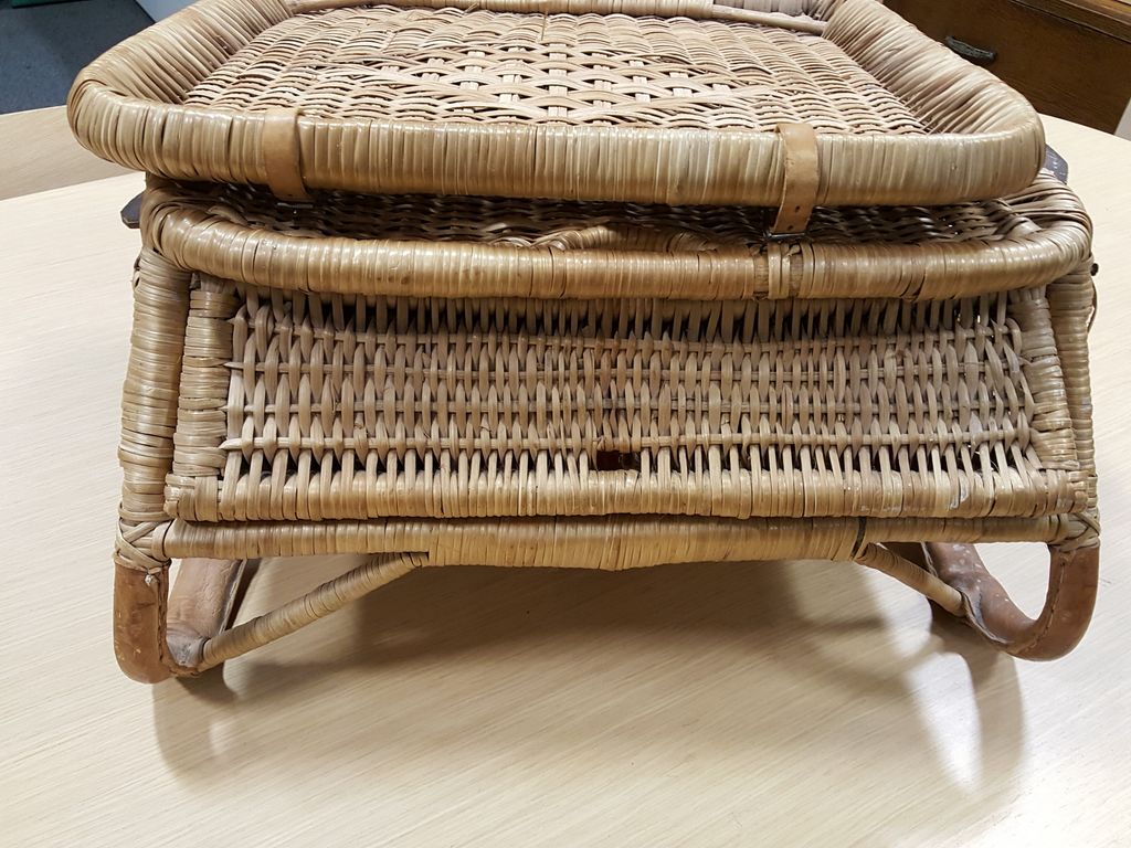 EdinRemakery's tweet photo. We get donations of such interesting pieces, the most recent being this beautiful rare #vintage folding wicker chair which arrived last week. Such great design with original leather & wicker detail this chair has peaked so much interest already.
#reuse #remake #remakery #relove https://t.co/rI8sbn4Upq