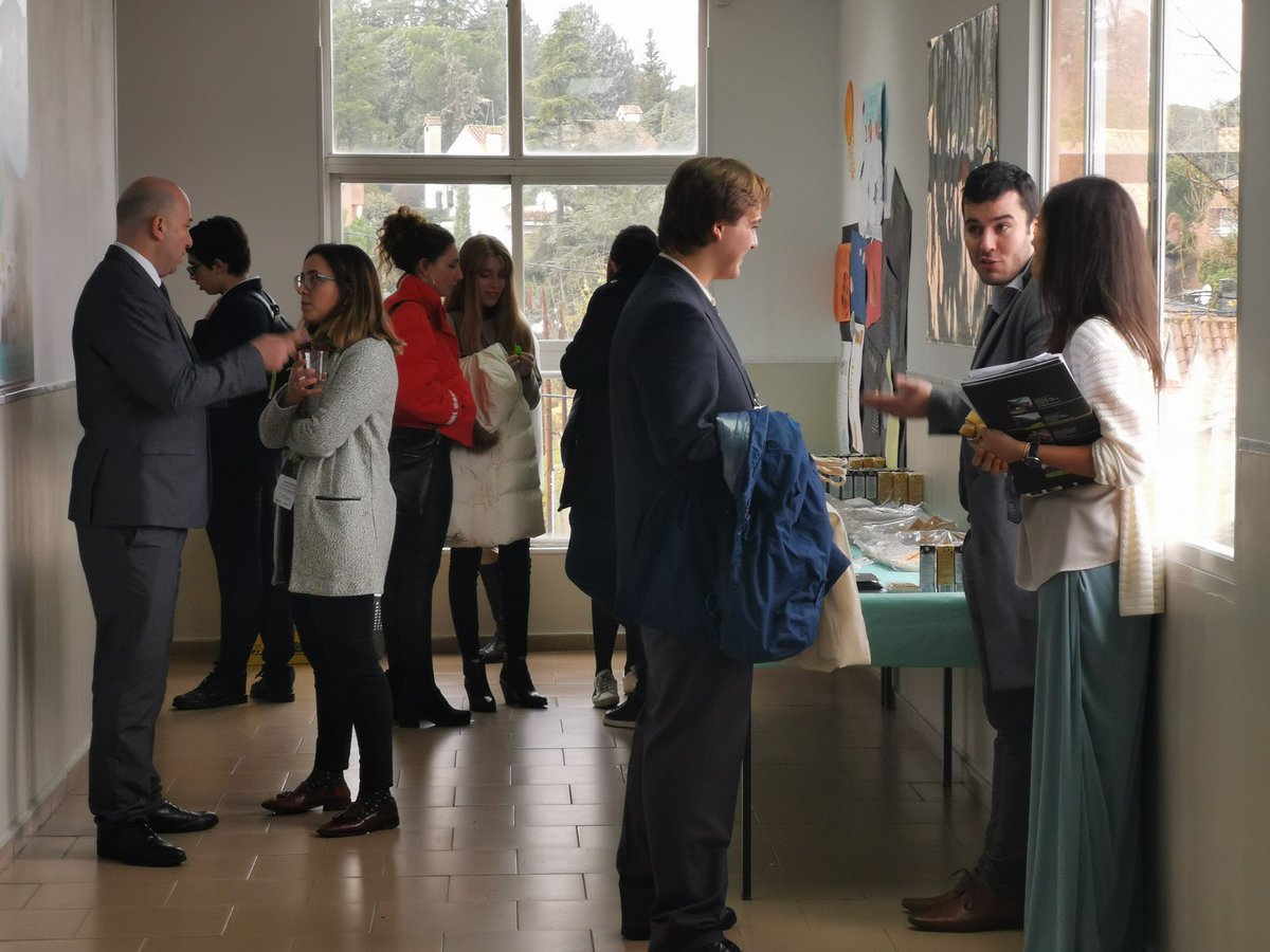 Ligadebatecicae's tweet photo. Seguimos debatiendo, está siendo una jornada muy interesante.  @Ligadebatecicae @CICAE_Educacion @ColesLosSauces #LigaCICAEUCJC https://t.co/LAUX0VWvPe