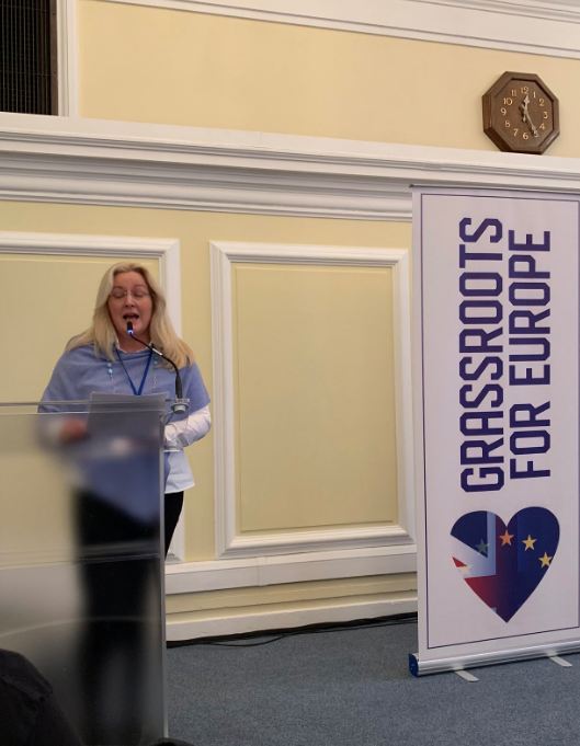 InLimboBrexit's tweet photo. @ElenaInLimbo @GrassrootsEU Speaking now: Elena Remigi @ElenaInLimbo , Founder and Director of the #InLimboProject at the #grassrootsEU Conference 2020 https://t.co/0YiYdw4zZ0