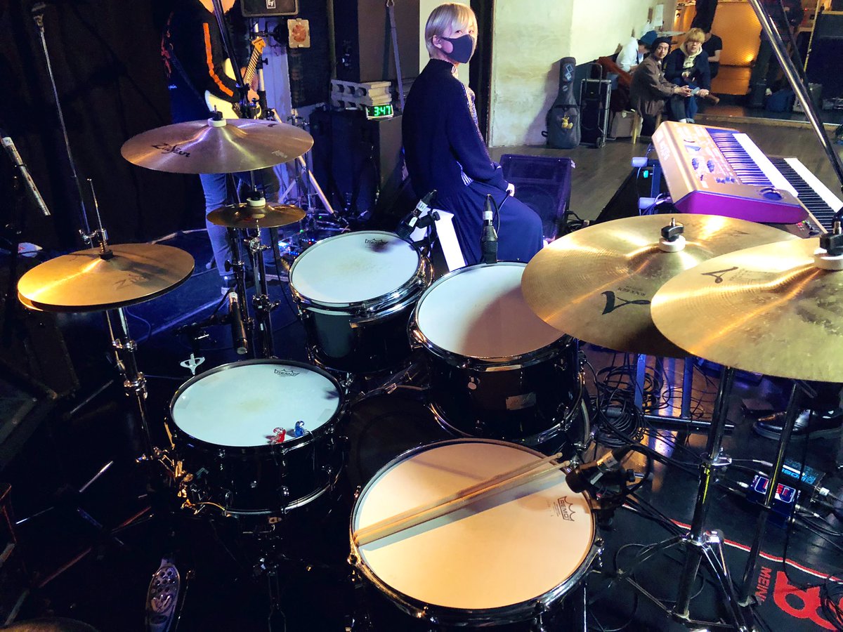 kosshi_drums's tweet photo. 昨日はEggs Live booster決勝
優勝こそ出来ませんでしたが、カッコいいバンドさん達とライブが出来てとても良い日になりました!
応援しに来てくれた沢山の皆さま
本当にありがとうございました!
魅惑のこれからが楽しみです😊
引き続き応援よろしくお願いします!
#魅惑ハレーション
#livebooster https://t.co/CC1UBdm4dJ