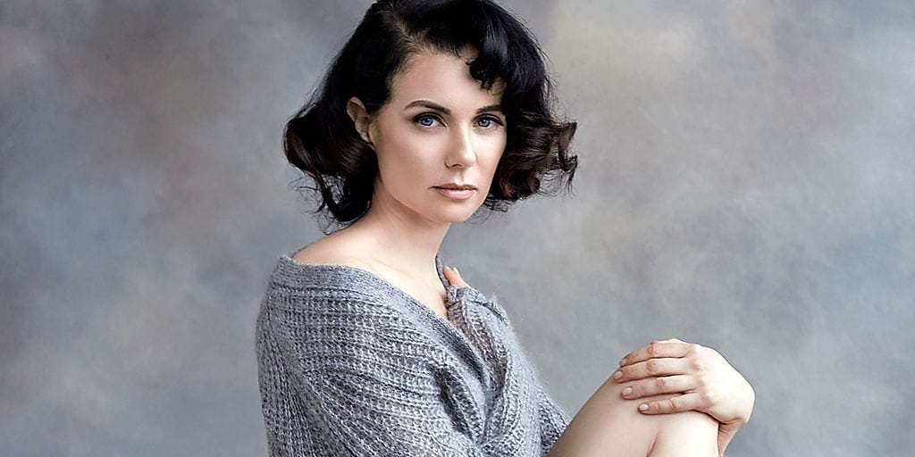 Happy Birthday Mia Kirshner!!!  