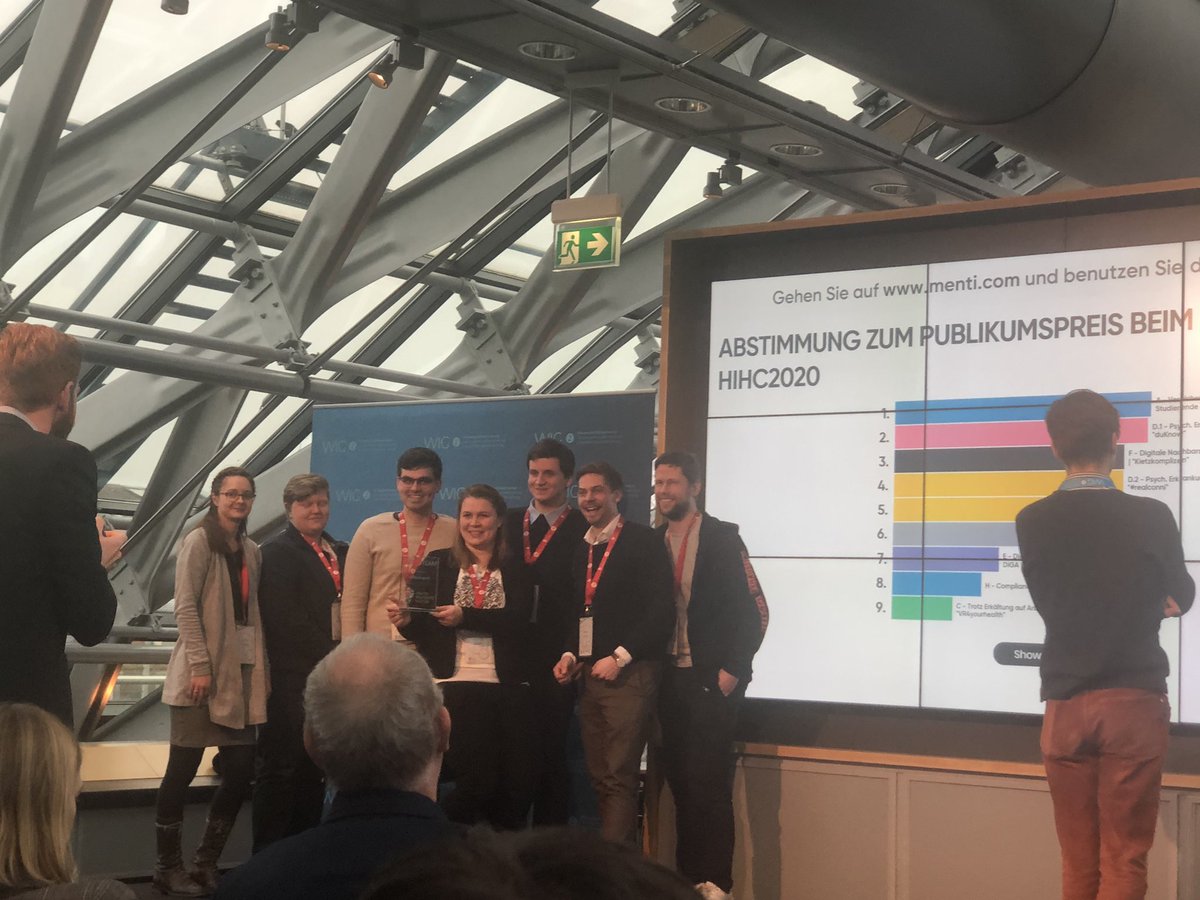 Der erste Gewinner steht: Publikumsliebling ist Team A. Das Familienduell mit <a href="/MWulfern/">Markus Wulfern</a> als Moderator hat überzeugt. Ist er der nächste Werner Schulze-Erdel der GKV?!? 🤩 BTW alle Teams waren für uns sensationell und sind bereits die Gewinner der Herzen 💛  #HIHC2020