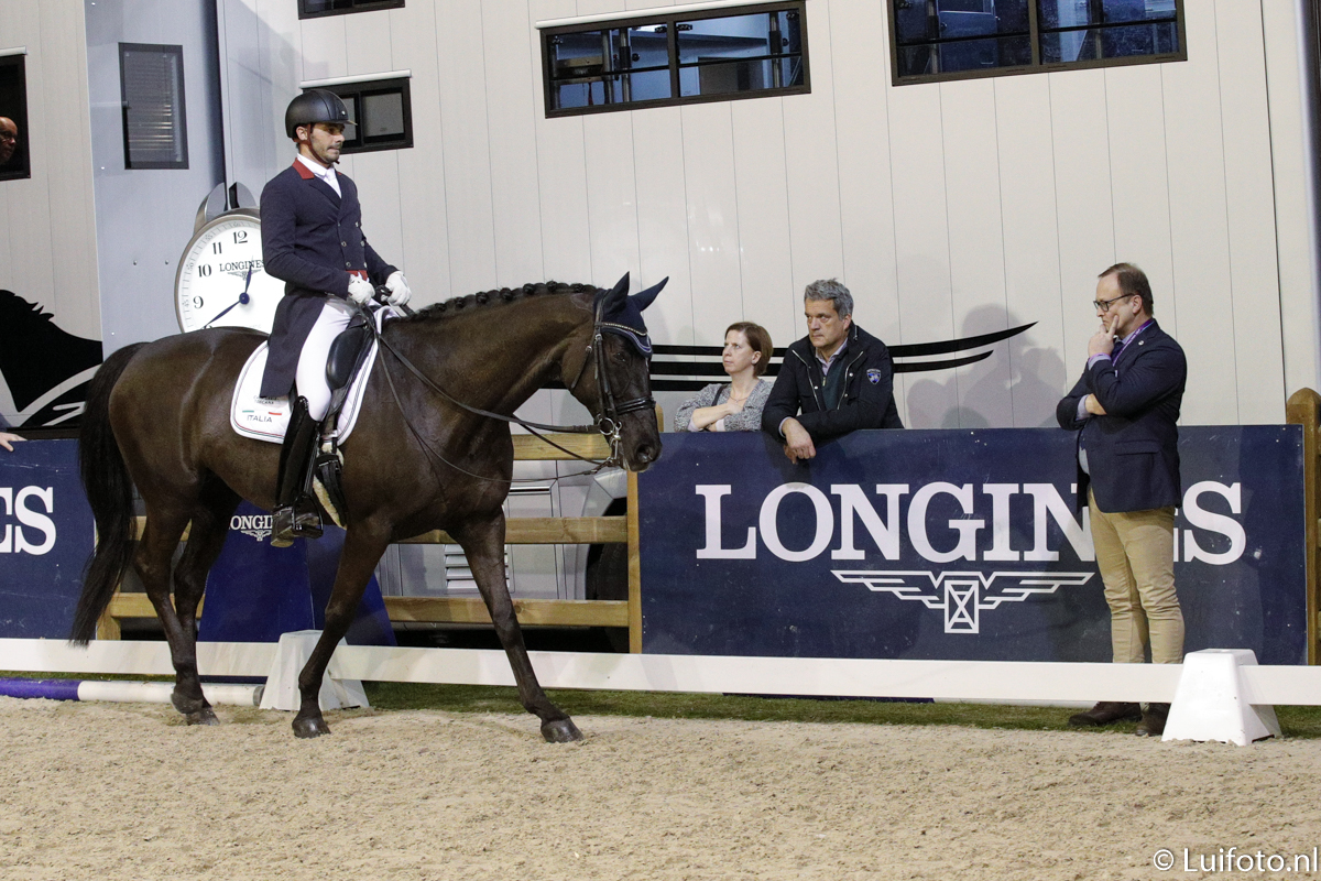 FEI-Stewards zien continu toe op het paardenwelzijn op Jumping Amsterdam. Bekijk de video en lees hier meer: jumpingamsterdam.nl/fei-stewards/
Foto: <a href="/luifoto/">foto lui</a>