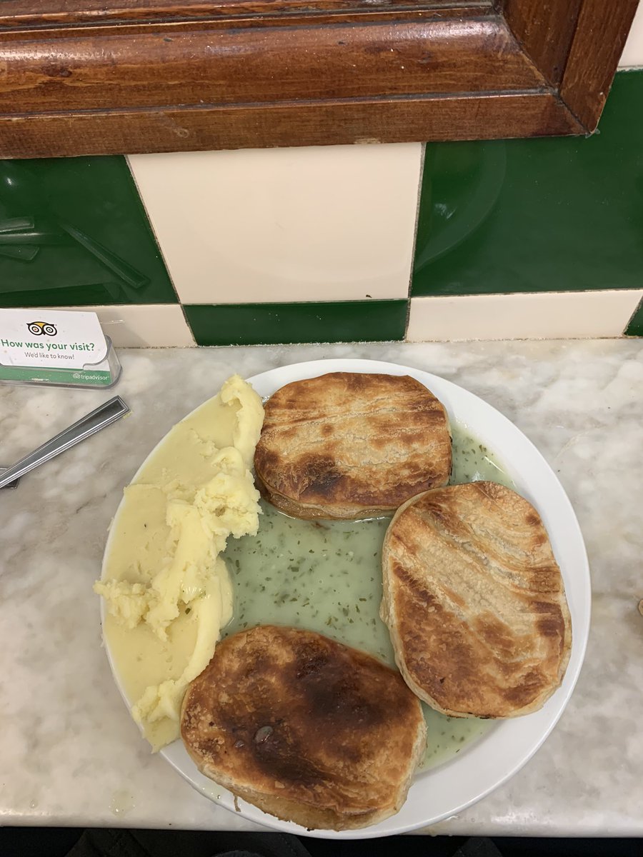 m_j_norton's tweet photo. It’s in the blood @pienmashporn @Manzes_Peckham https://t.co/ukO5EYSkCK