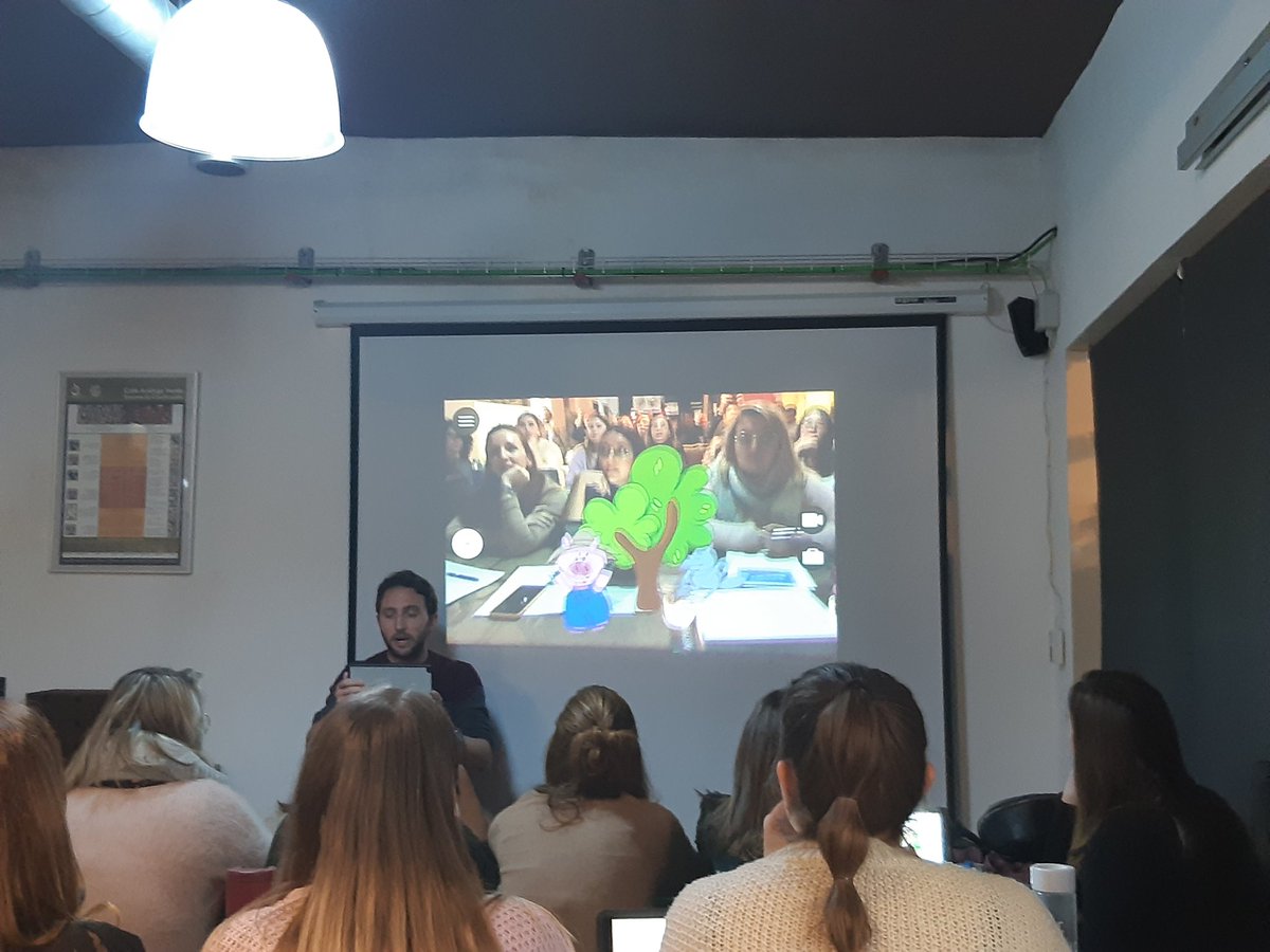 EducafCartagen1's tweet photo. Y con una educación APPasionante llega Fernando para sorprendernos con las múltiples posibilidades que ofrece la tecnología 📲 https://t.co/0lr35yE2kU