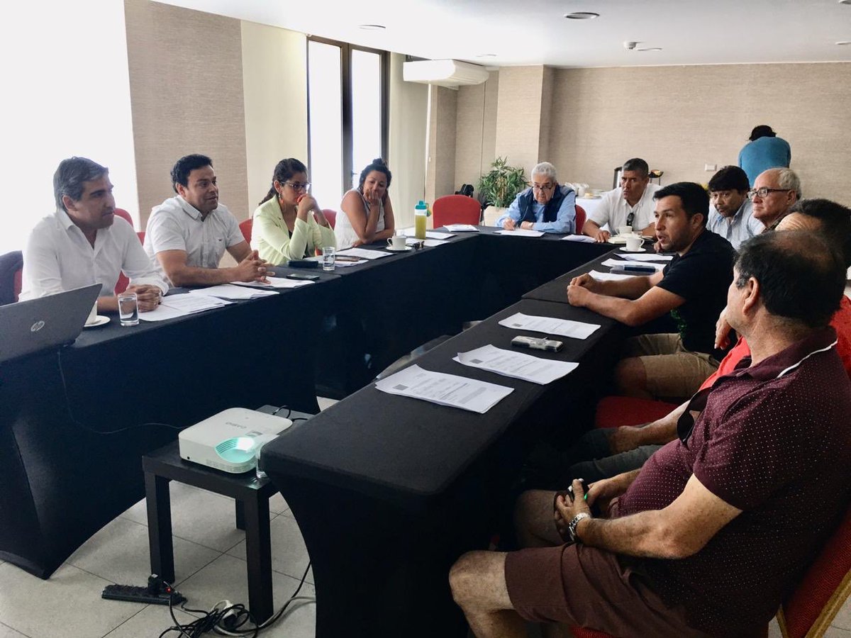 SubpescaCL's tweet photo. En Copiapó #Atacama sesionó Comité de Manejo Algas Pardas, bajo guía de dirección zonal @SubpescaCL @jcfritis. Participaron pescadores (Chañaral, Copiapó y Huasco), representantes de plantas de proceso y @sernapesca, quienes fijaron lineamientos en torno al recurso para 2020🇨🇱 https://t.co/Y8lJPob2A6