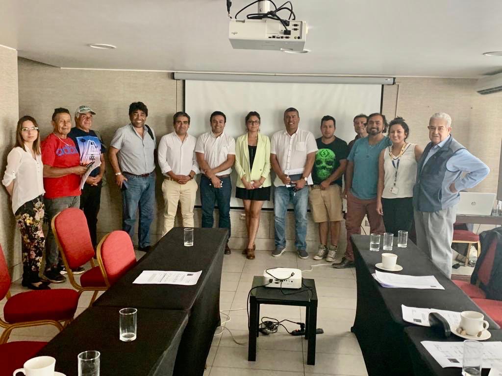 SubpescaCL's tweet photo. En Copiapó #Atacama sesionó Comité de Manejo Algas Pardas, bajo guía de dirección zonal @SubpescaCL @jcfritis. Participaron pescadores (Chañaral, Copiapó y Huasco), representantes de plantas de proceso y @sernapesca, quienes fijaron lineamientos en torno al recurso para 2020🇨🇱 https://t.co/Y8lJPob2A6