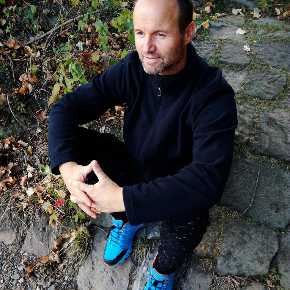 flyingjensen's tweet photo. Outdoor training. Put your shoes on, go out and refresh your mind. #outdoortraining #refreshing #gooutandplay #befit #artistlife #aftertheshow #beforetheshow #trainingmotivation #jasonstatham #jensjensen #jensenproduction #cubeact #cubeshow #trainingeveryday https://t.co/CdGyNb5efa