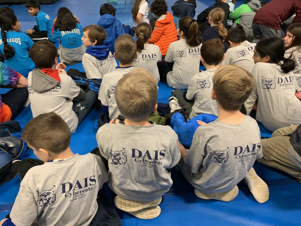 DAISLegoLeague's tweet photo. Ready for opening ceremonies!! @PennStateBerks @DAISCommunity @DallastownSD https://t.co/C3V1QgyvDH