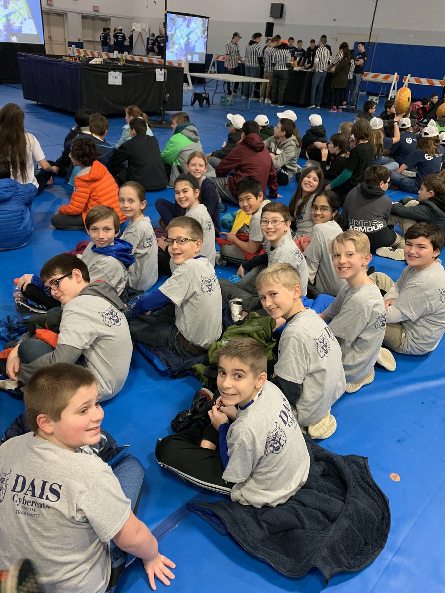 DAISLegoLeague's tweet photo. Ready for opening ceremonies!! @PennStateBerks @DAISCommunity @DallastownSD https://t.co/C3V1QgyvDH
