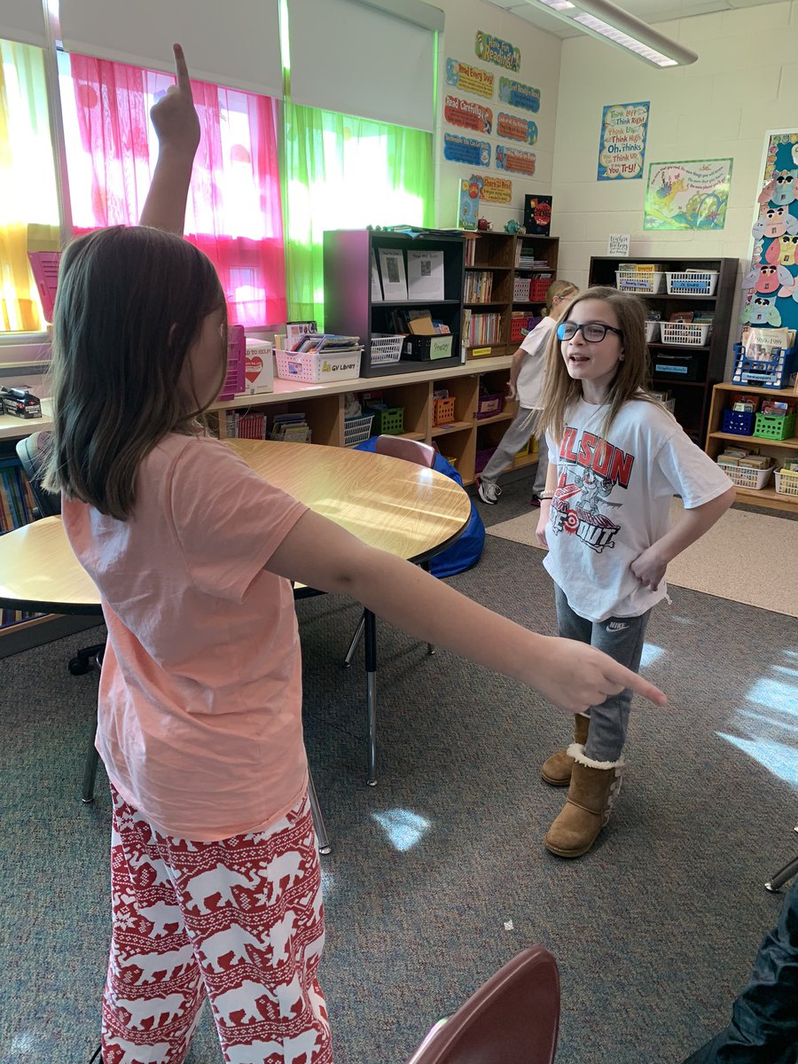 MrsZink_GV's tweet photo. Using hand motions to practice geometric terms! #gv_wilson https://t.co/7ZyYWZh8Aj
