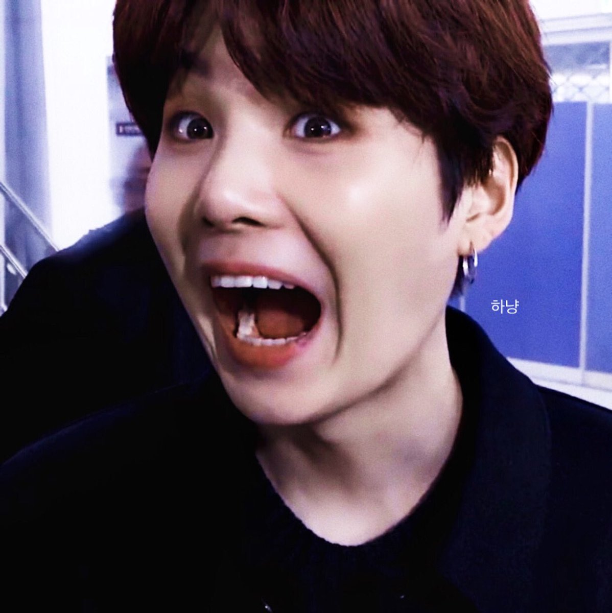 hanyang_studio's tweet photo. #방탄소년단 #보정 #BTS #SUGA https://t.co/iJJ95ZymuA