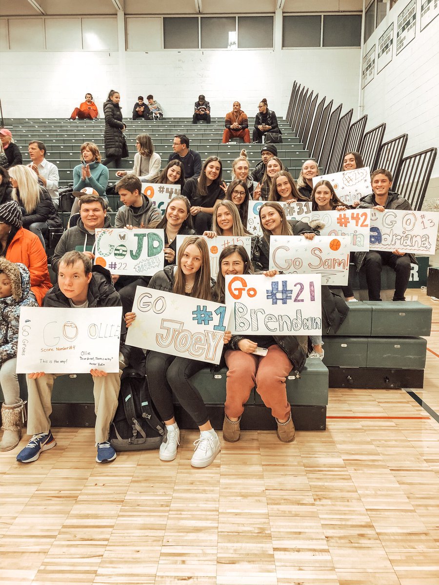 Molly Gezon tweet media