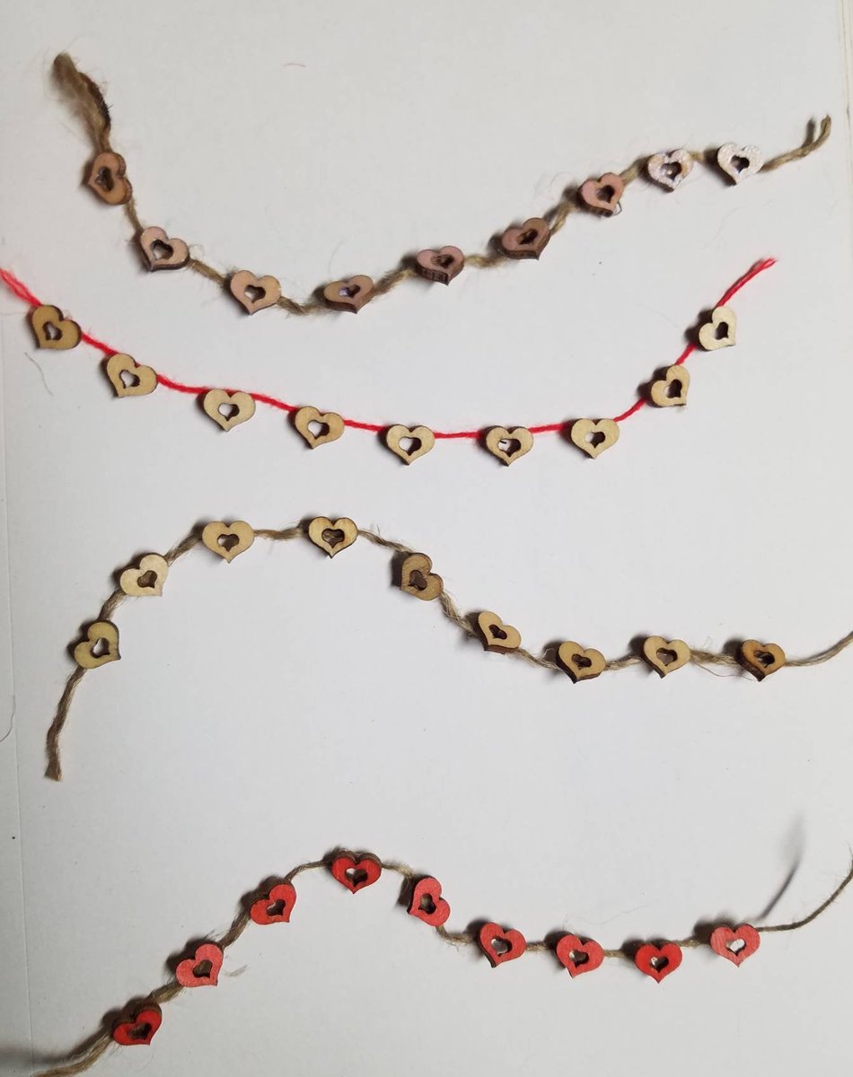 TheScotchPot's tweet photo. Heart Garland Valentine One Inch Scale https://t.co/OPKi40ED0U #etsy #toys #valentinesday #dollhousedecor #miniaturedecor #dollhousewallart #heartdecor #primdecor #rusticdollhouse #countrydecor https://t.co/r8ZXSqHcJR